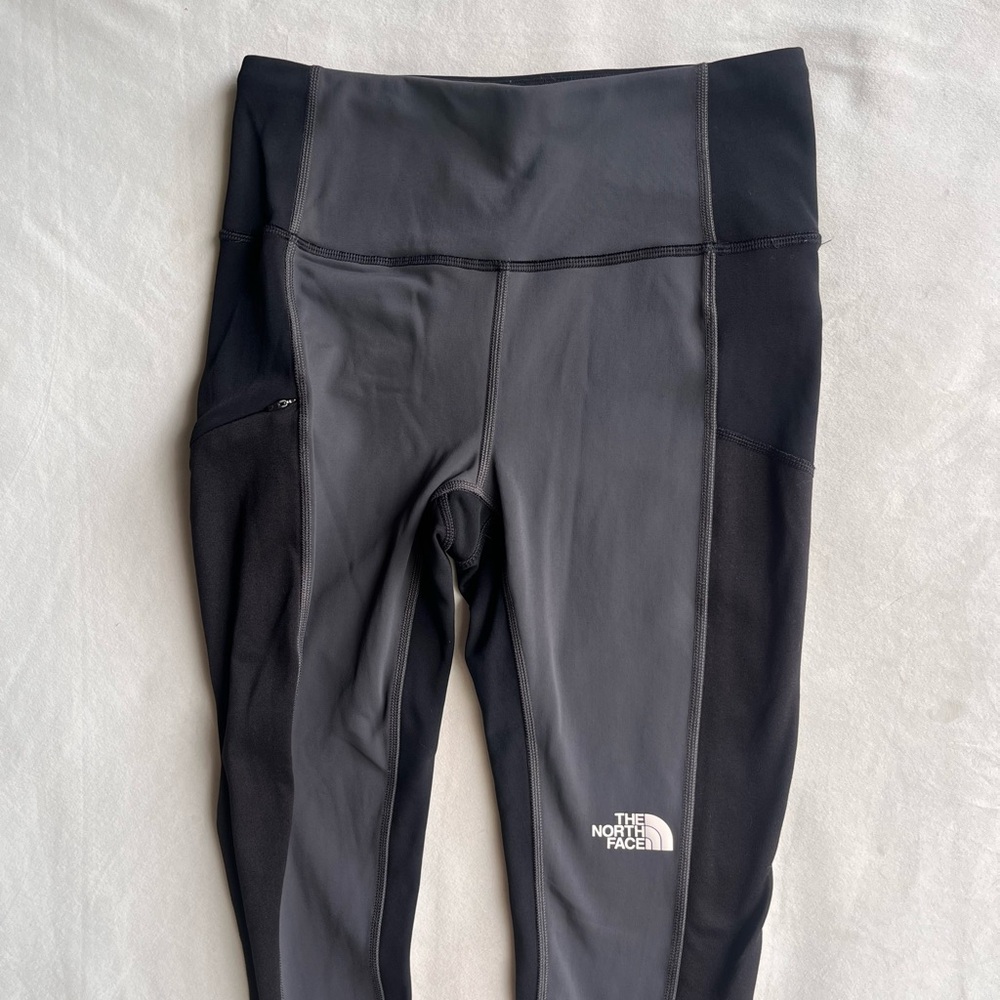 The North Face Two-Tone Black and Charcoal Leggings